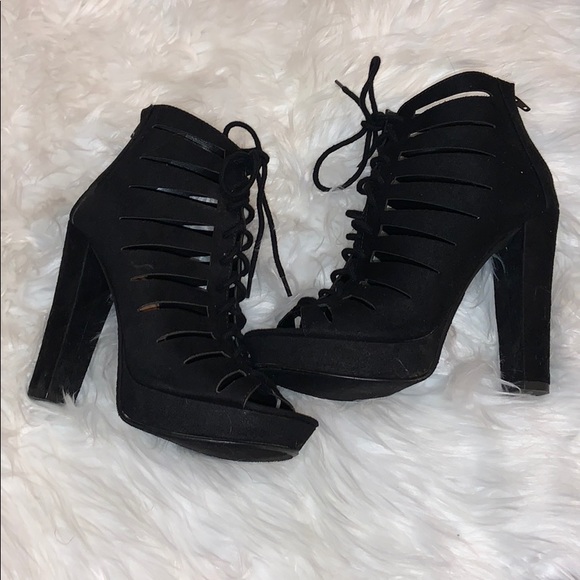 Heals - Picture 1 of 1